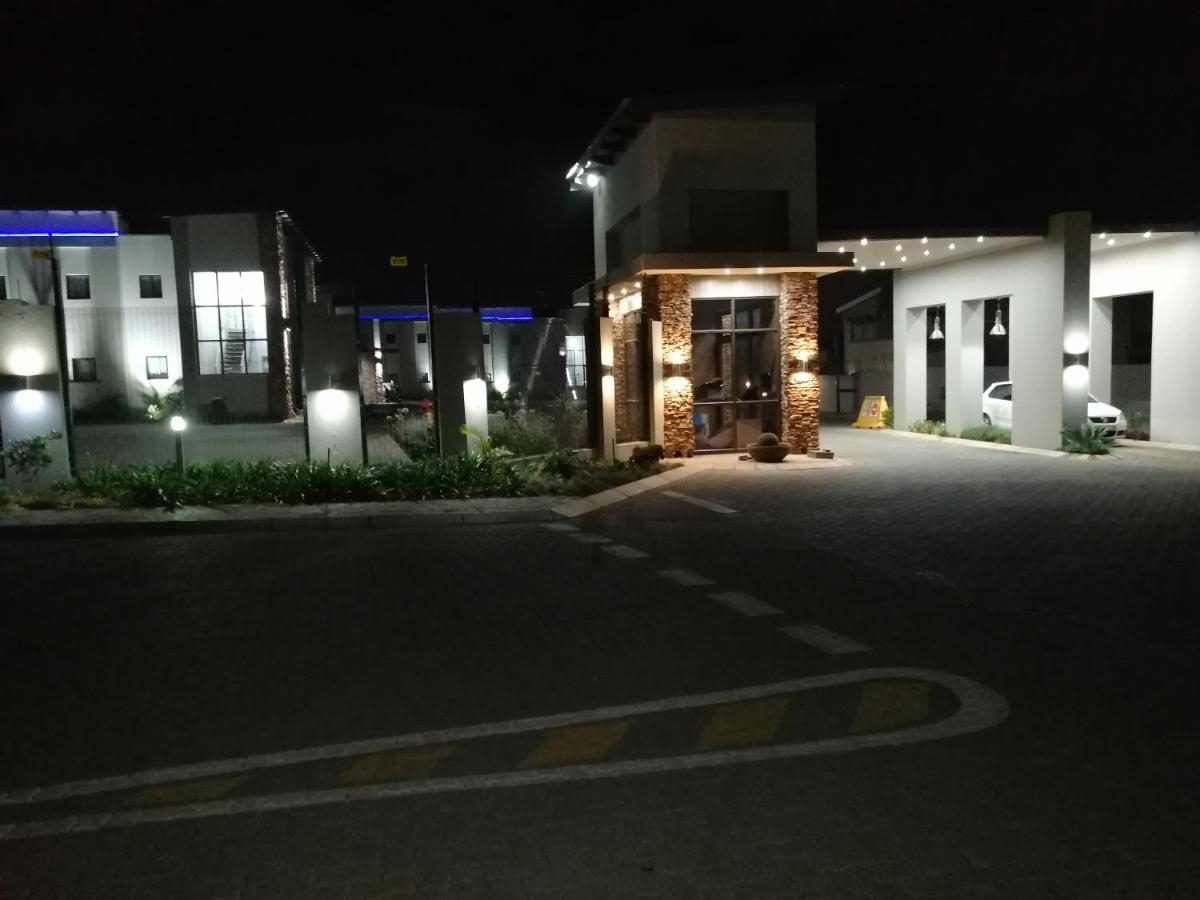 King'S Palace Hotel Rustenburg Exterior photo
