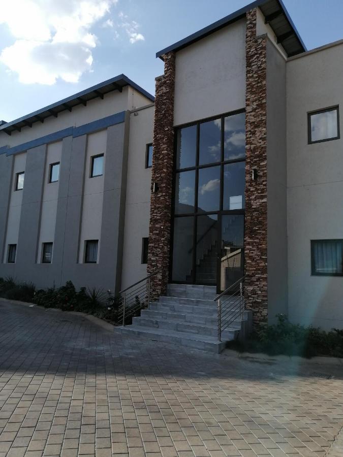 King'S Palace Hotel Rustenburg Exterior photo