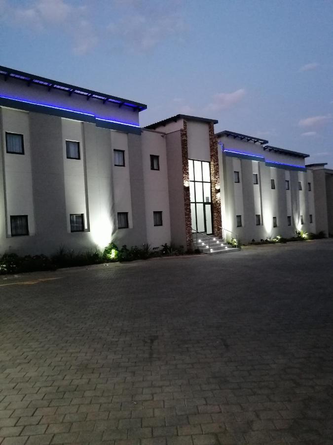 King'S Palace Hotel Rustenburg Exterior photo