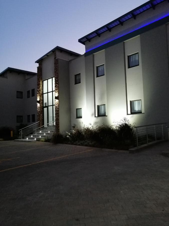 King'S Palace Hotel Rustenburg Exterior photo